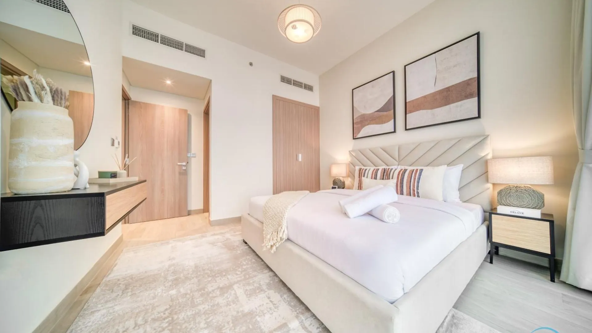 Apartment Ravishing 2Br At Azizi Riviera 30, Al Merkadh By Deluxe Holiday Homes Dubai