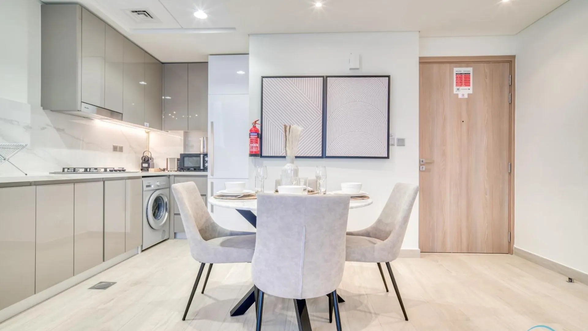 Ravishing 2Br At Azizi Riviera 30, Al Merkadh By Deluxe Holiday Homes Dubai 0*,
