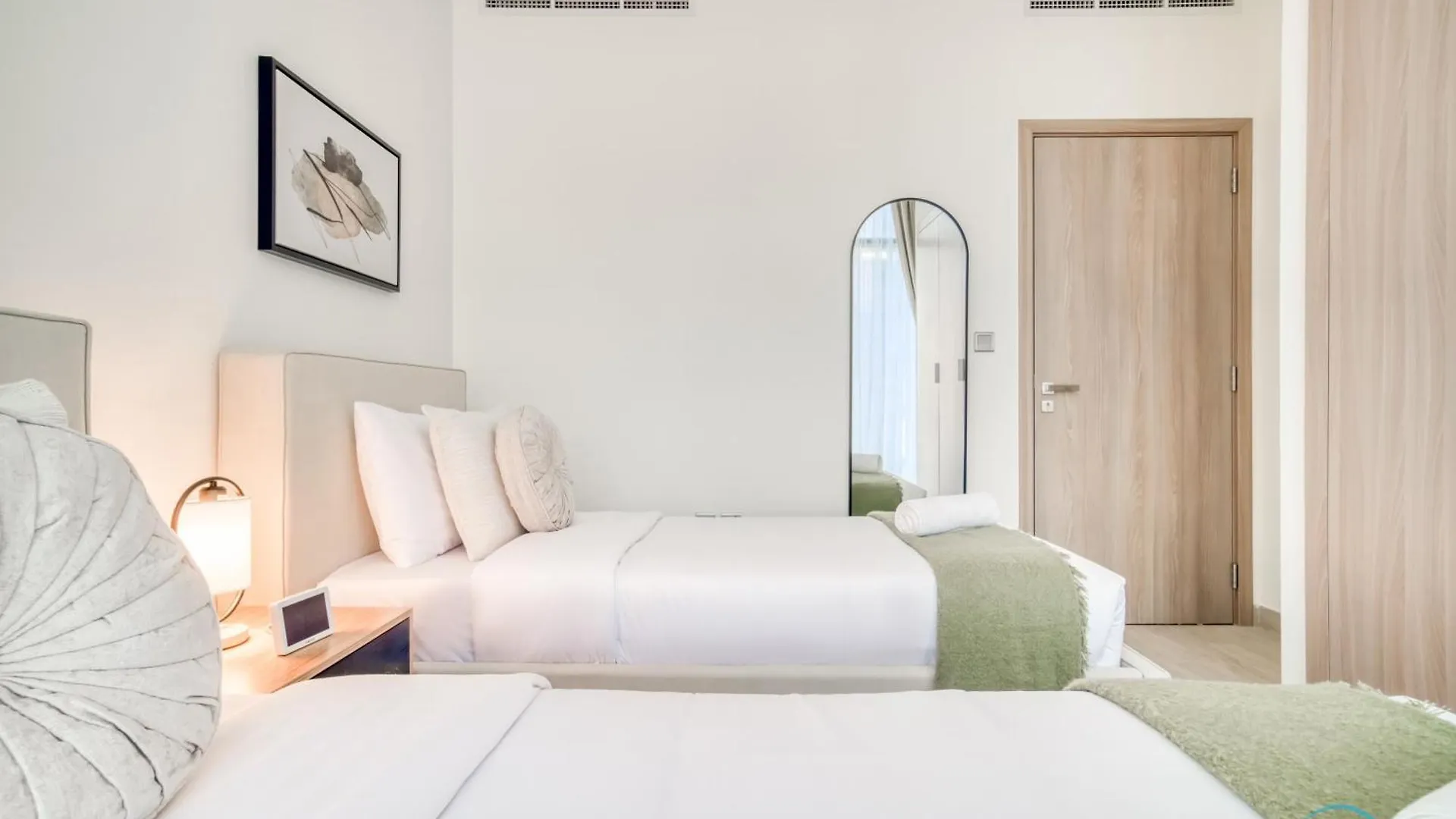 Ravishing 2Br At Azizi Riviera 30, Al Merkadh By Deluxe Holiday Homes Dubai Apartment